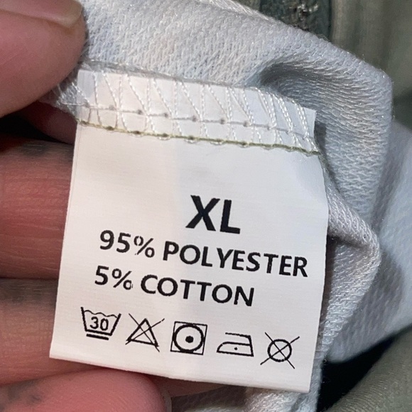 Skulls & Roses Jogging Suit Outfit - Picture 10 of 12